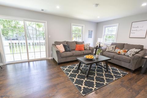8 Charles Pl, Stanhope, NJ 07874 photo 9
