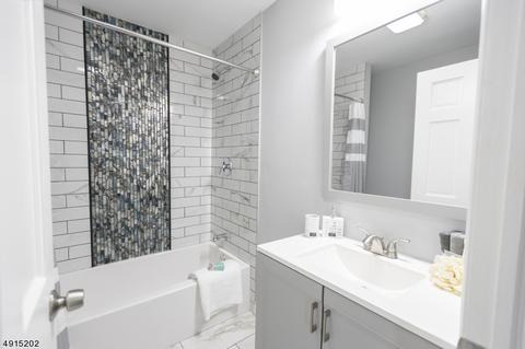 8 Charles Pl, Stanhope, NJ 07874 photo 19