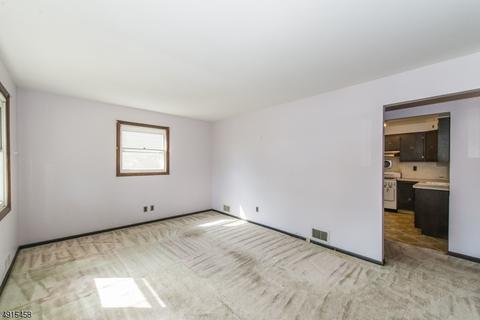 83 Runyon Rd, Clifton, NJ 07013 photo 2