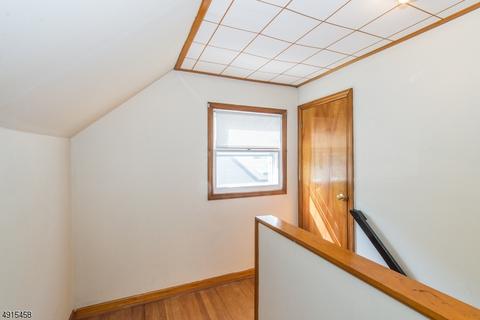 83 Runyon Rd, Clifton, NJ 07013 photo 11