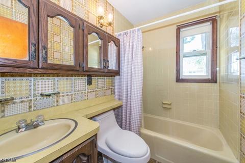 83 Runyon Rd, Clifton, NJ 07013 photo 10