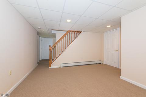 22 Forest Ter, Wayne, NJ 07470 photo 15