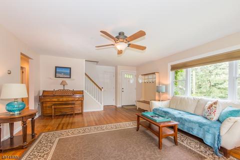 22 Forest Ter, Wayne, NJ 07470 photo 3