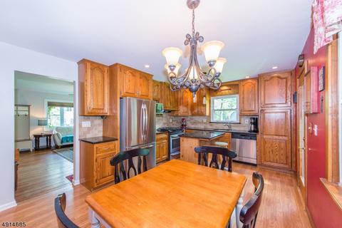 22 Forest Ter, Wayne, NJ 07470 photo 6