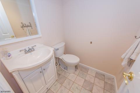 22 Forest Ter, Wayne, NJ 07470 photo 23