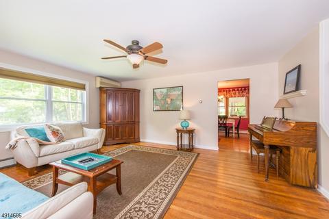 22 Forest Ter, Wayne, NJ 07470 photo 4