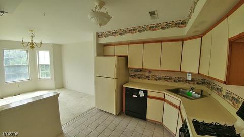 23 Pinehurst Dr, Washington, NJ 07882 photo 6