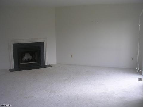23 Pinehurst Dr, Washington, NJ 07882 photo 3