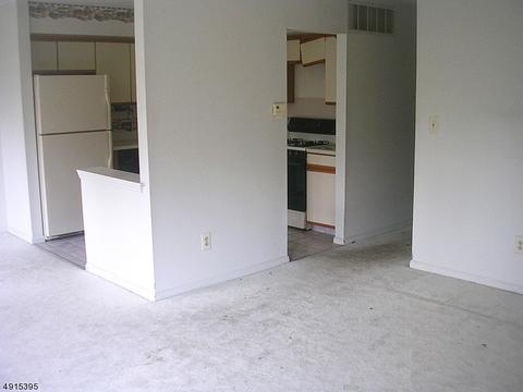 23 Pinehurst Dr, Washington, NJ 07882 photo 5