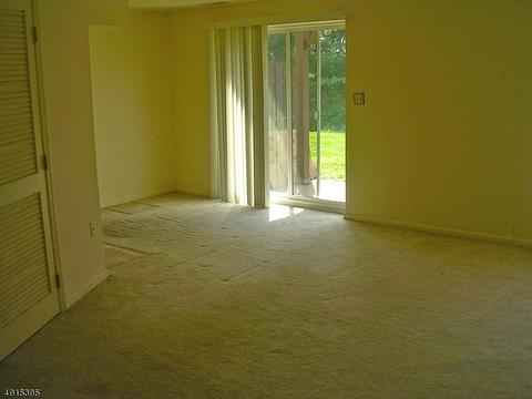 23 Pinehurst Dr, Washington, NJ 07882 photo 10
