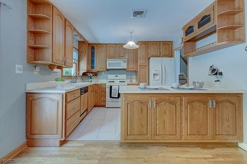26 Evergreen Ave, Springfield, NJ 07081 photo 4