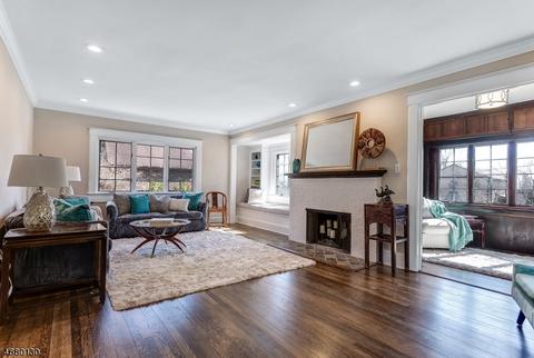 87 Pine St, Millburn, NJ 07041 photo 3