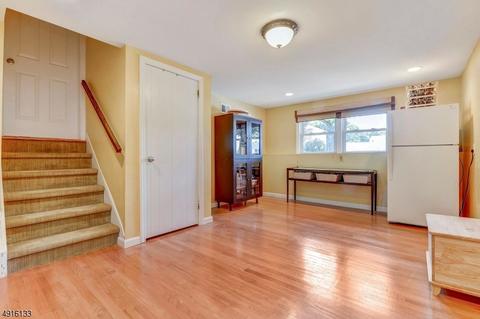 47 Hemlock Dr, Paramus, NJ 07652 photo 15