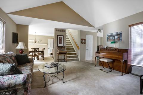 45 Aspen Dr, Bernards, NJ 07920 photo 3
