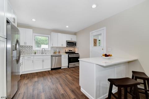 435 Berkeley Ave, Orange, NJ 07050 photo 4