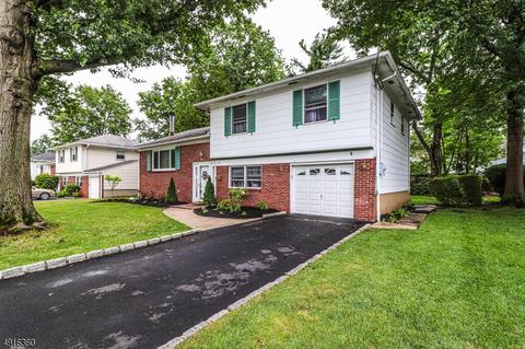 23 Malvern Dr, Clark, NJ 07066 photo 3