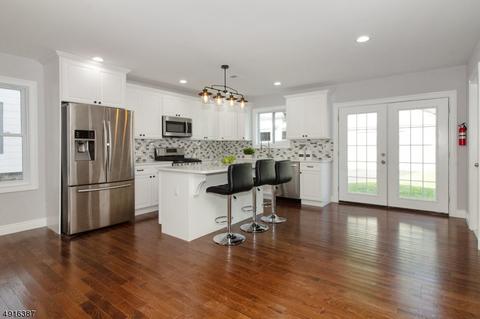 121 Walnut St, Nutley, NJ 07110 photo 3
