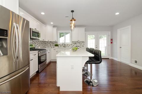 121 Walnut St, Nutley, NJ 07110 photo 6