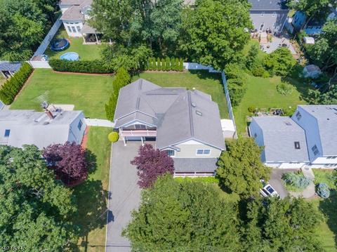 173 Arundel Rd, Paramus, NJ 07652 photo 1