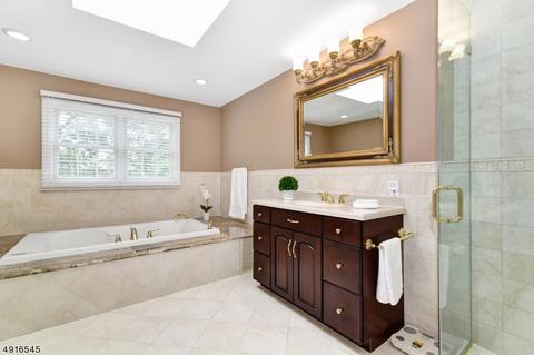 173 Arundel Rd, Paramus, NJ 07652 photo 20