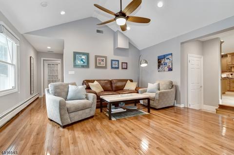 173 Arundel Rd, Paramus, NJ 07652 photo 9