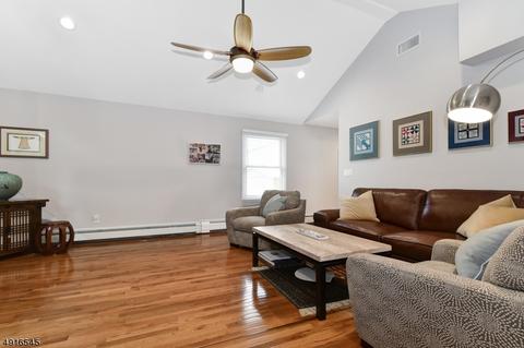 173 Arundel Rd, Paramus, NJ 07652 photo 10