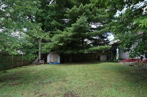 335 Valley Rd, Clark, NJ 07066 photo 18