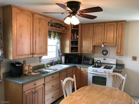 322 Codrington Pl, Bound Brook, NJ 08805 photo 5