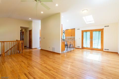 30 Marlton Dr, Wayne, NJ 07470 photo 5