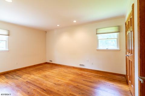 30 Marlton Dr, Wayne, NJ 07470 photo 11
