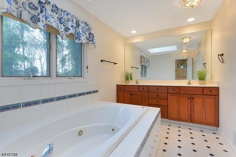22 E Logan Rd, Randolph, NJ 07869 photo 12