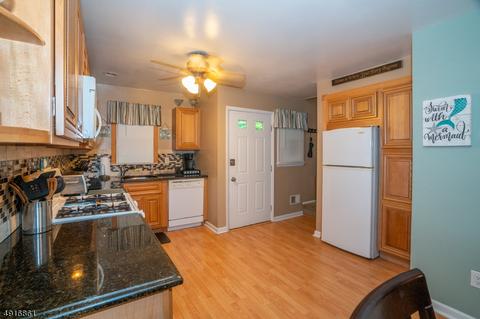 47 School St, Clark, NJ 07066 photo 5