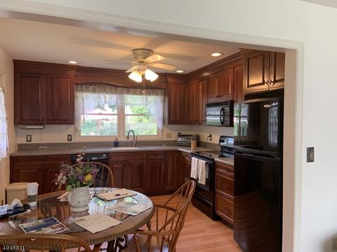 207 Christopher St, Hackettstown, NJ 07840 photo 12