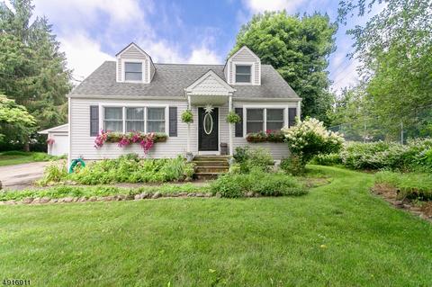 207 Christopher St, Hackettstown, NJ 07840 photo 1