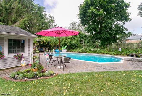 207 Christopher St, Hackettstown, NJ 07840 photo 4