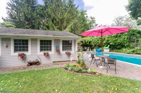 207 Christopher St, Hackettstown, NJ 07840 photo 3
