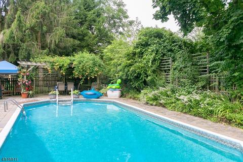 207 Christopher St, Hackettstown, NJ 07840 photo 5