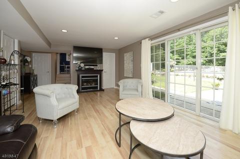 38 Eleron Pl, Wayne, NJ 07470 photo 14