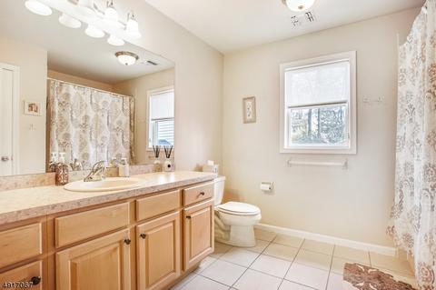 14 Apple Ln, Wayne, NJ 07470 photo 19