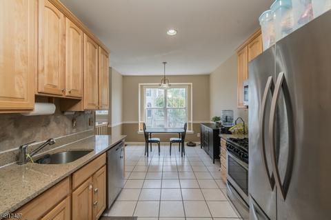 566 Coventry Dr, Nutley, NJ 07110 photo 5