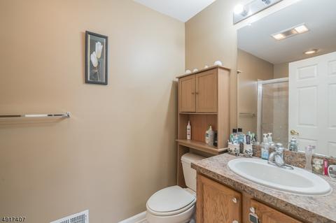 566 Coventry Dr, Nutley, NJ 07110 photo 12