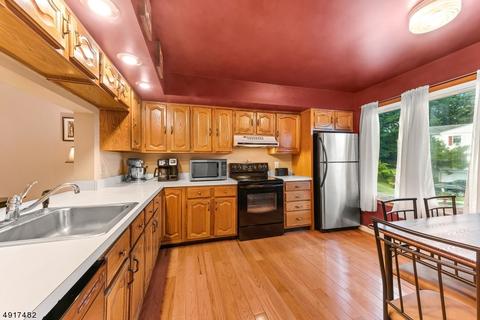 6 Marc Ct, Netcong, NJ 07857 photo 2