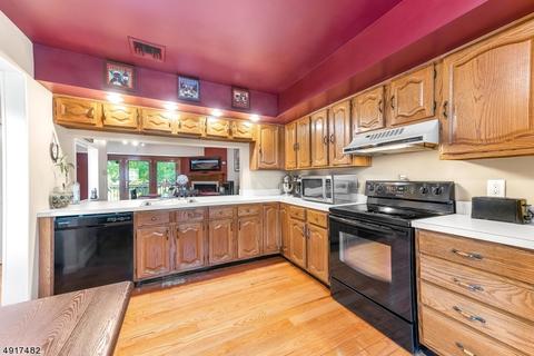 6 Marc Ct, Netcong, NJ 07857 photo 3
