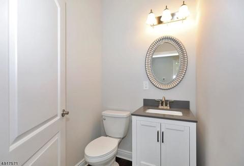 407 Hamilton Pl, Hackensack, NJ 07601 photo 10