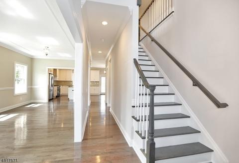 407 Hamilton Pl, Hackensack, NJ 07601 photo 3