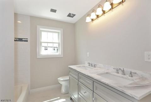 407 Hamilton Pl, Hackensack, NJ 07601 photo 17