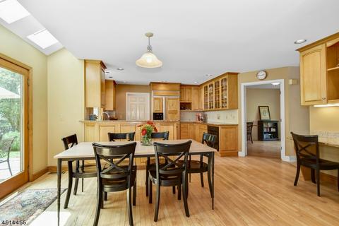 8 Champlain Ct, Randolph, NJ 07869 photo 9