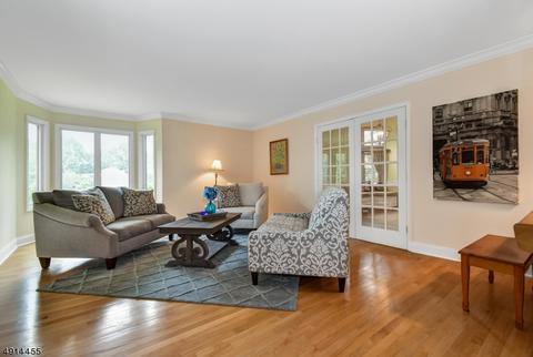8 Champlain Ct, Randolph, NJ 07869 photo 5