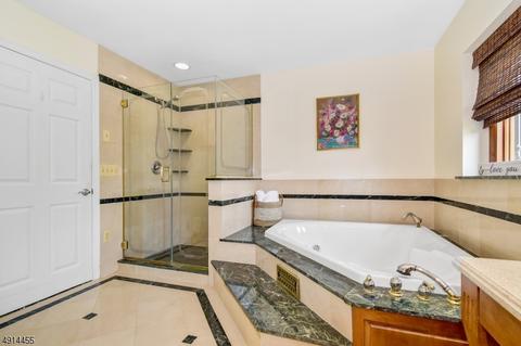 8 Champlain Ct, Randolph, NJ 07869 photo 17
