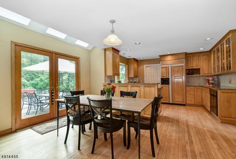 8 Champlain Ct, Randolph, NJ 07869 photo 8